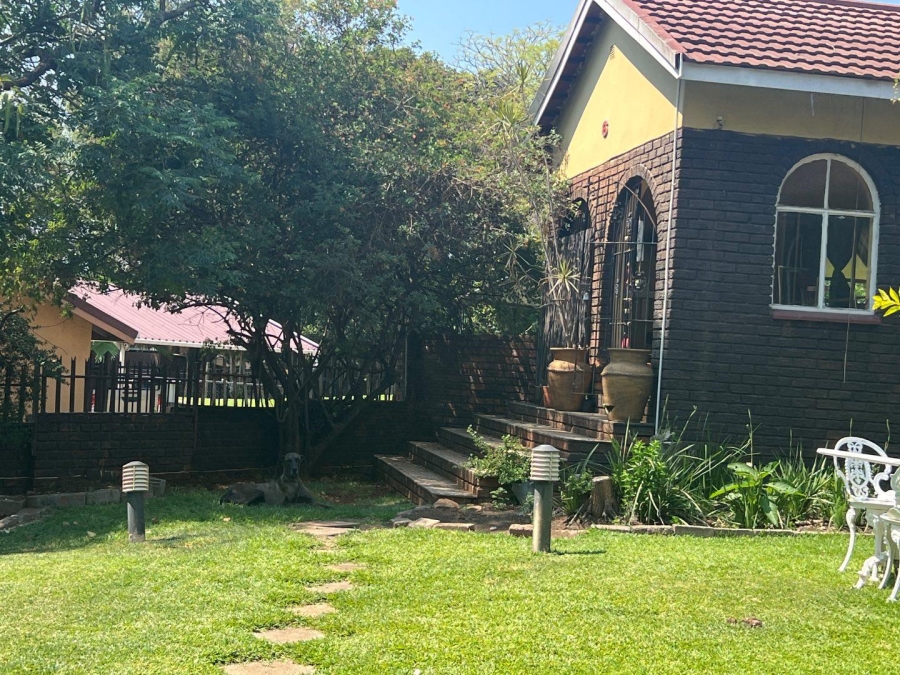 5 Bedroom Property for Sale in Elandsrand North West